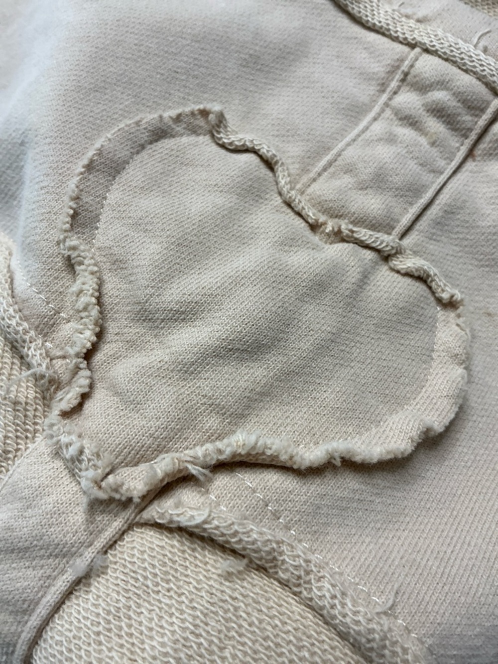 easel Beige Crewneck Sweatshirt Top Raw Hems Heart 3/4 Sleeves - Picture 4 of 13